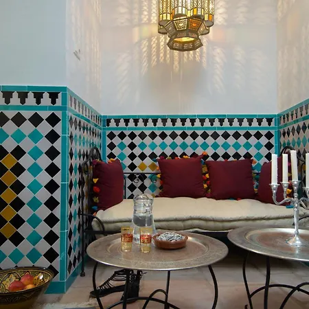 פארק נופש Andalucian With Moroccan Touch And Pool *